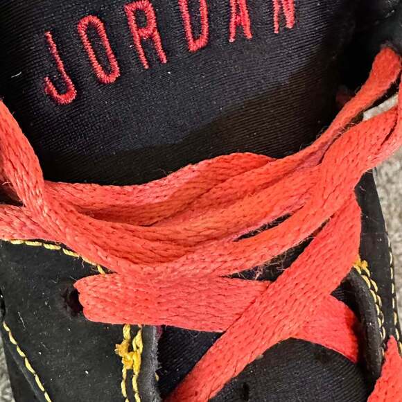 Jordan Boy's Air 7 Retro BG Black/Citrus/Varsity Red - Picture 9 of 10